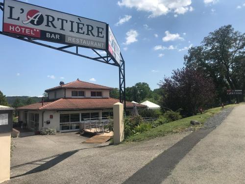 Hôtel Restaurant L'Artière - main image