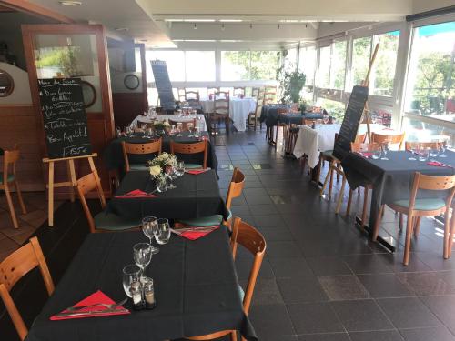 Hôtel Restaurant L'Artière (Hotel Restaurant L'Artiere) in Ceyrat (Auvergne)