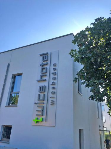 twice hotel wiesbaden - image 6