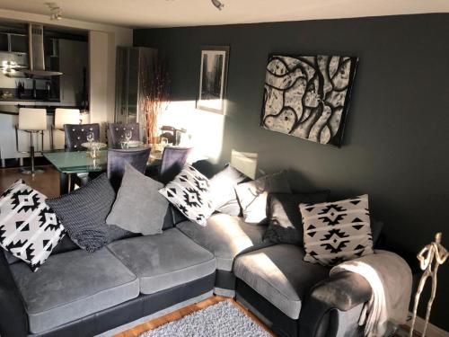 River Views Sleeps 4 Great Location For Sightseeing, Parsons Green, London