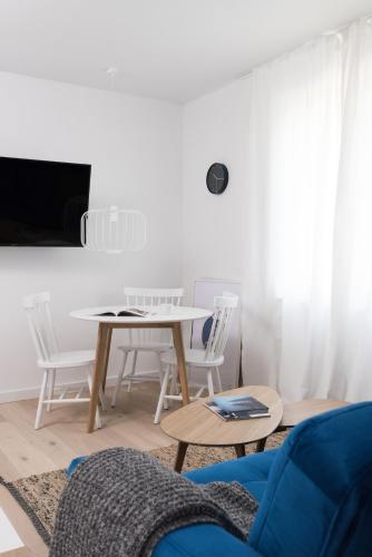 Colors Apartments - main image