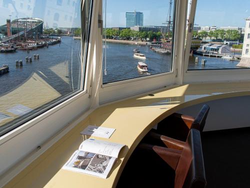 SWEETS - Kortjewantsbrug, Amsterdam (photo 6)