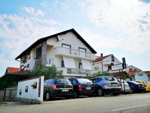  Apartmani Jandrok Pirovac, Pirovac bei Kaprije