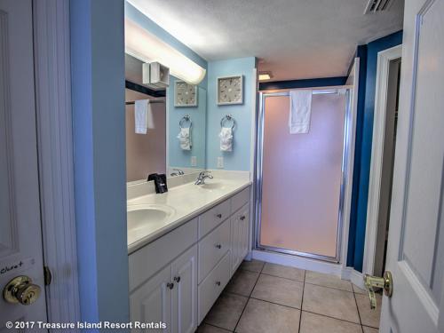 Treasure Island 1608 - image 7