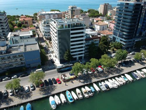 Aparthotel Miramare 2