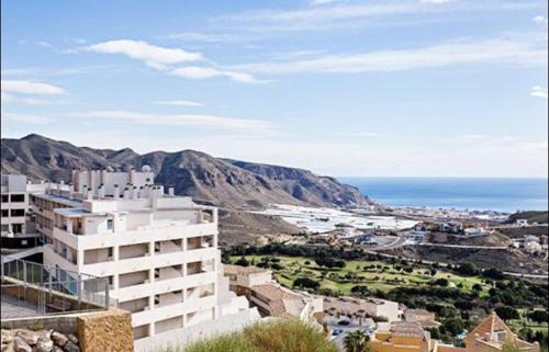Apartamentos Deluxe Roquetas, Vistas al mar, Golf, Piscina Climatizada