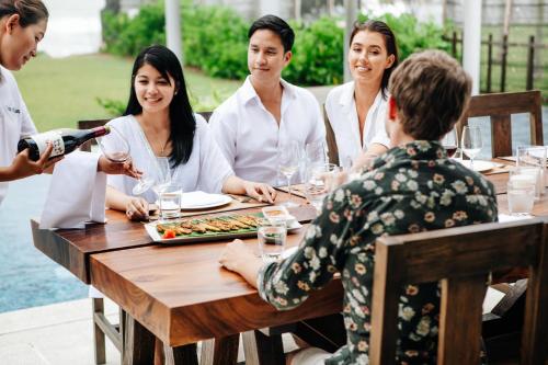 Twin Villas Natai - 10 Bedroom Luxury Beach Front Villa ( Twin Villas Natai - 10 Bedroom Luxury Beach Front Villa )