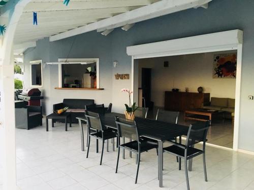 Bar/lounge, VILLA TI PUNCH in Berard