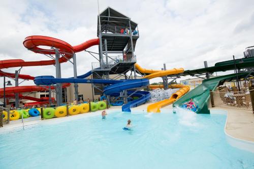 PZAZZ! Resort Hotel - image 6