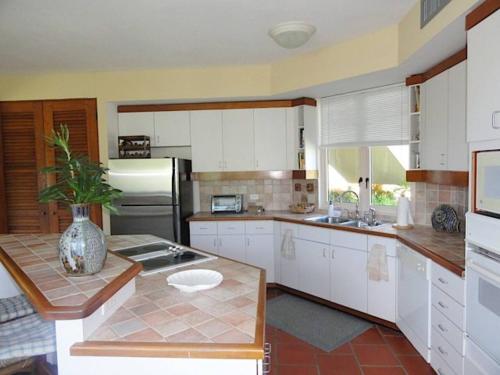 Gardenia- 3BR Dorado- Ocean Views + 3 pools in Vega Alta