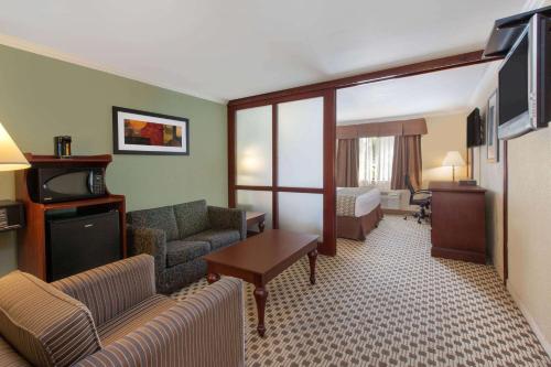 Baymont by Wyndham Pompton Plains/Wayne - image 2