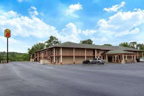 Super 8 by Wyndham Malvern in Malvern, USA