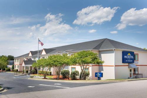 Microtel Inn & Suites by Wyndham Columbia Fort Jackson N