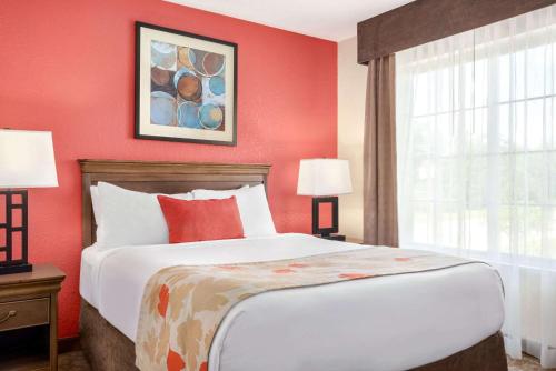Hawthorn Suites By Wyndham Decatur image 19