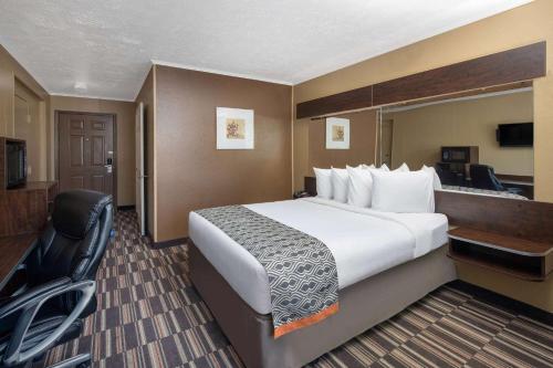 Microtel Inn & Suites by Wyndham Columbia Fort Jackson N in Columbia, USA