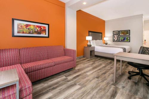 1 queen bed