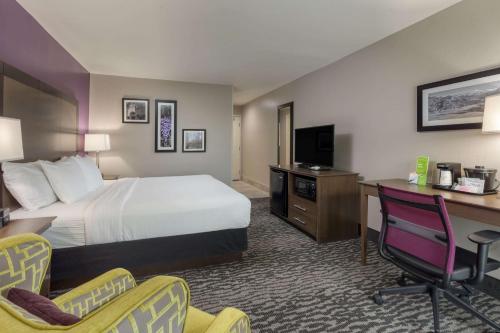 La Quinta Inn & Suites by Wyndham Visalia/Sequoia Gateway in วิเซเลีย (CA)