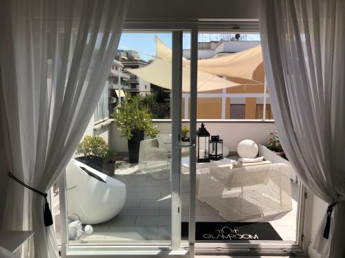 Glamroom Luxury Terrace - image 9