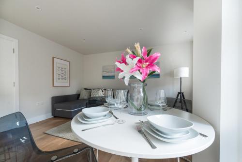 Hampden Apartments - The Diana - image 5