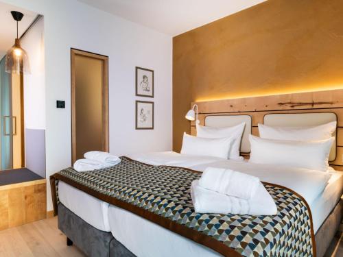 Walhalla Hotel Regensburg @ Hoeferer - Tap to explore photos
