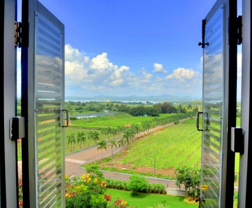 Book the Tower Suite with Wine tour & Tasting experience at Sula Vineyards, 10% discount on spa & Complimentary welcome drinks on arrival, - Happy Hours (1+1) from 4 to 7 pm Tower Suite with Wine tour & Tasting experience at Sula Vineyards, 10% discount on spa & Complimentary welcome drinks on arrival, - Happy Hours (1+1) from 4 to 7 pm