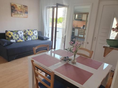  Laguna blue - apartment plus terrace 20m2 in Zadar