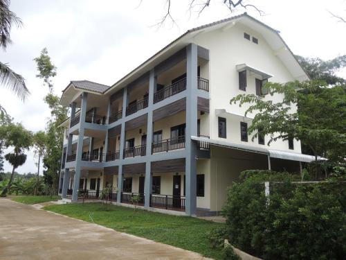 . Bamboo Castle Apartment