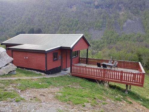 Cottage with Balcony