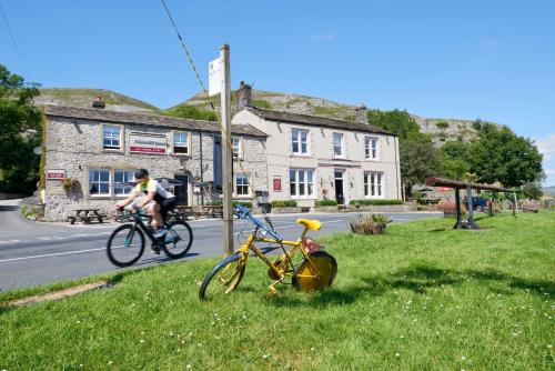 Tennant Arms Hotel