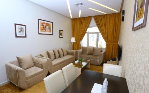 Grand Dahlia Hotel Apt - image 4