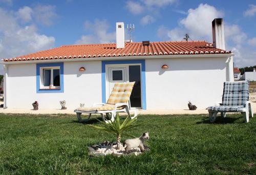  Casa Praia da Barradinha, Ferienwohnung in Rogil