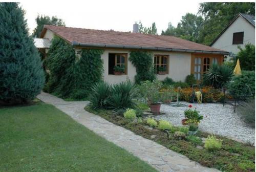  Villa Ylex in Fonyód