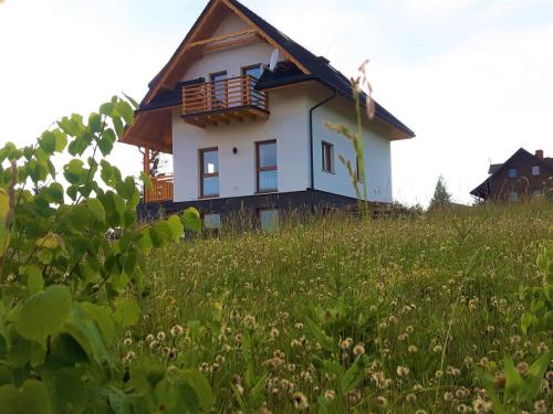 Apartament z kominkiem i wanną