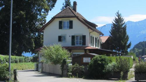  Bahnhöfli Faulensee, Pension in Faulensee