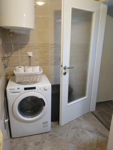 Apartman Manuela - image 8