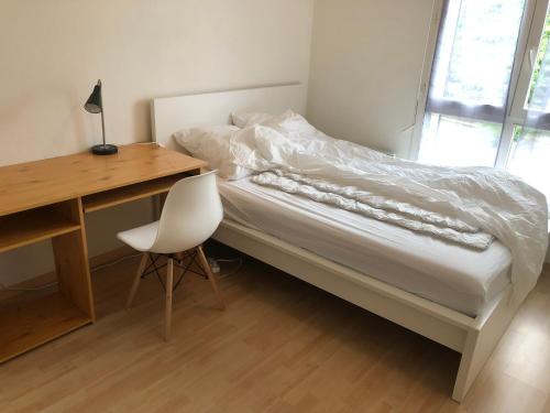 Une chambre disponible dans un appartement de deux chambres BnB Vendôme