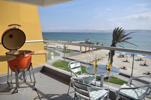 . Ocean View Apartment in Paracas