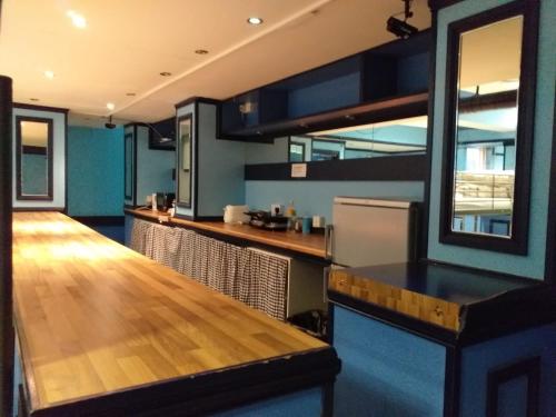 The Queens Hostel in Ealing
