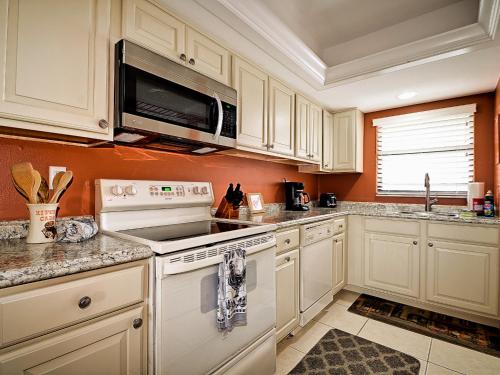 Villas of Clearwater Beach 6B - main image