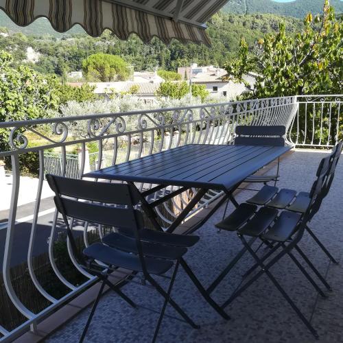 APPARTEMENT DE CHARME AVEC JARDIN photo 22