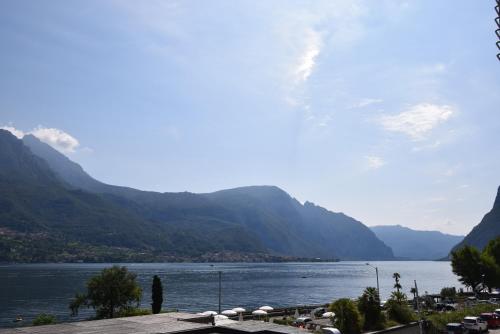 Appartamento Narciso - Facing lake Como Bellagio Wild Flowers