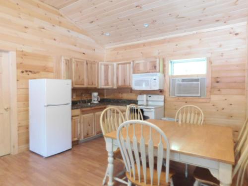 Olympian Resort Motel – Diamond Point, NY