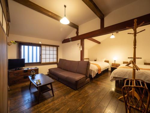 Inase Otsu Machiya Bed & Breakfastトリプルルーム　共用バスルーム