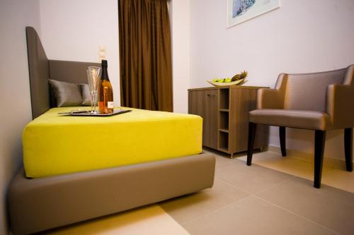 Astron Hotel - main image