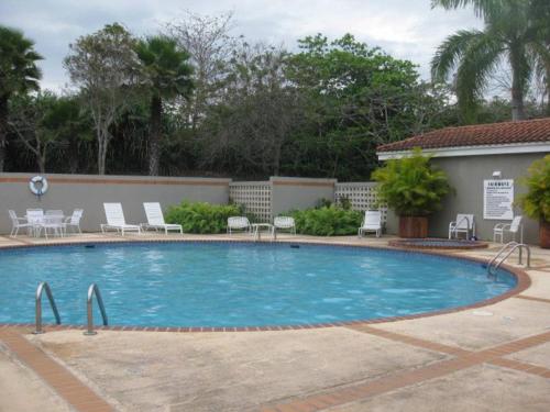 Villa Fantasia Ritz Resort- Close to pool and beach - image 3