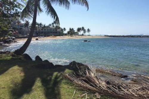 Villa Bella Mar beachfront resort community with pool - image 3