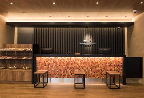 Front desk [24-hour]