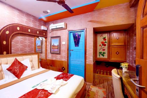 Hotel Shri Swarna's Palace - A Business Class Hotel