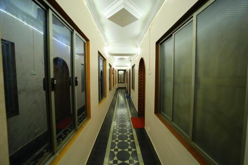 Hotel Shri Swarna's Palace - A Business Class Hotel