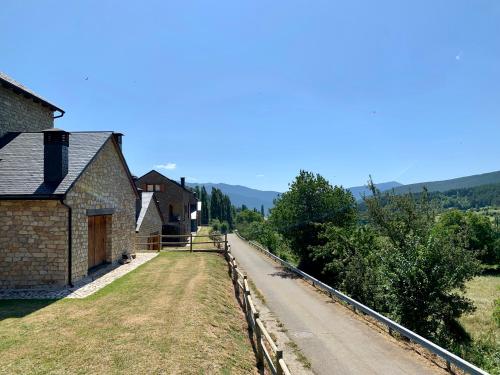 Casa Mya. A Modern Duplex in the Spanish Pyrenees